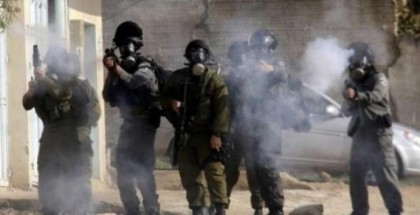إصابة 6 مواطنين في اعتداء للمستوطنين وجنود الاحتلال جنوب نابلس