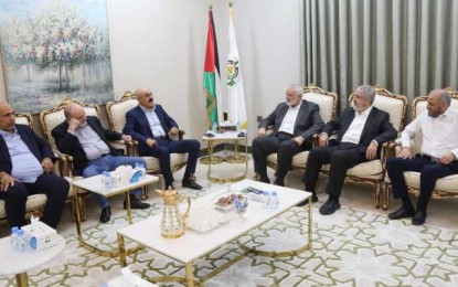 المشهراوي يبحث مع هنية والقدوة التطورات السياسية والميدانية والعدوان على غزة