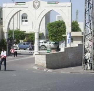 بلدية غزة تؤكد لراديو الشباب أنها تمر بأزمة مالية انعكست على رواتب الموظفين